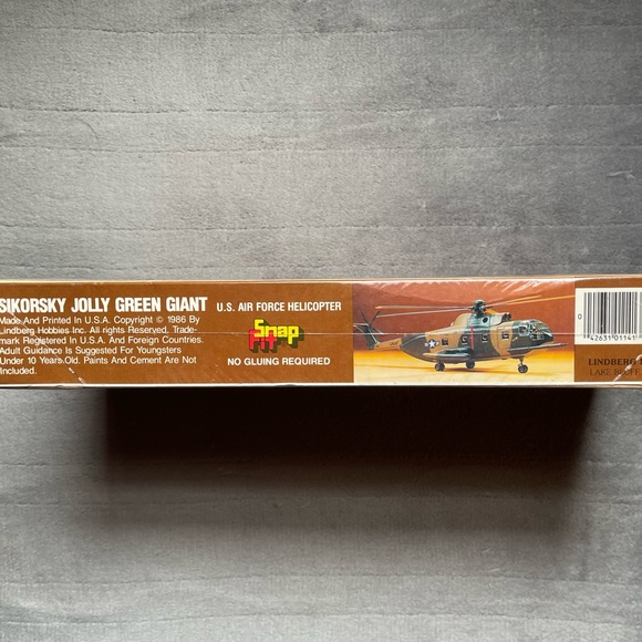Lindberg Plastic Snap Fit Sikorsky Jolly Green Giant 1/72 Scale Model Kit 1982 - Picture 3 of 6